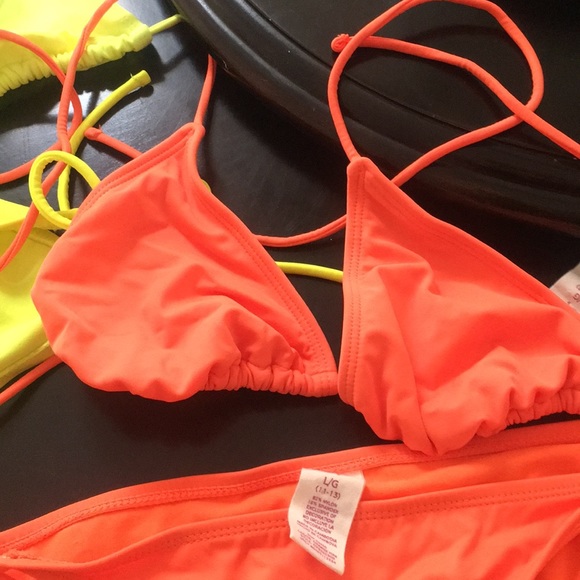 Swimsuits - Picture 4 of 4